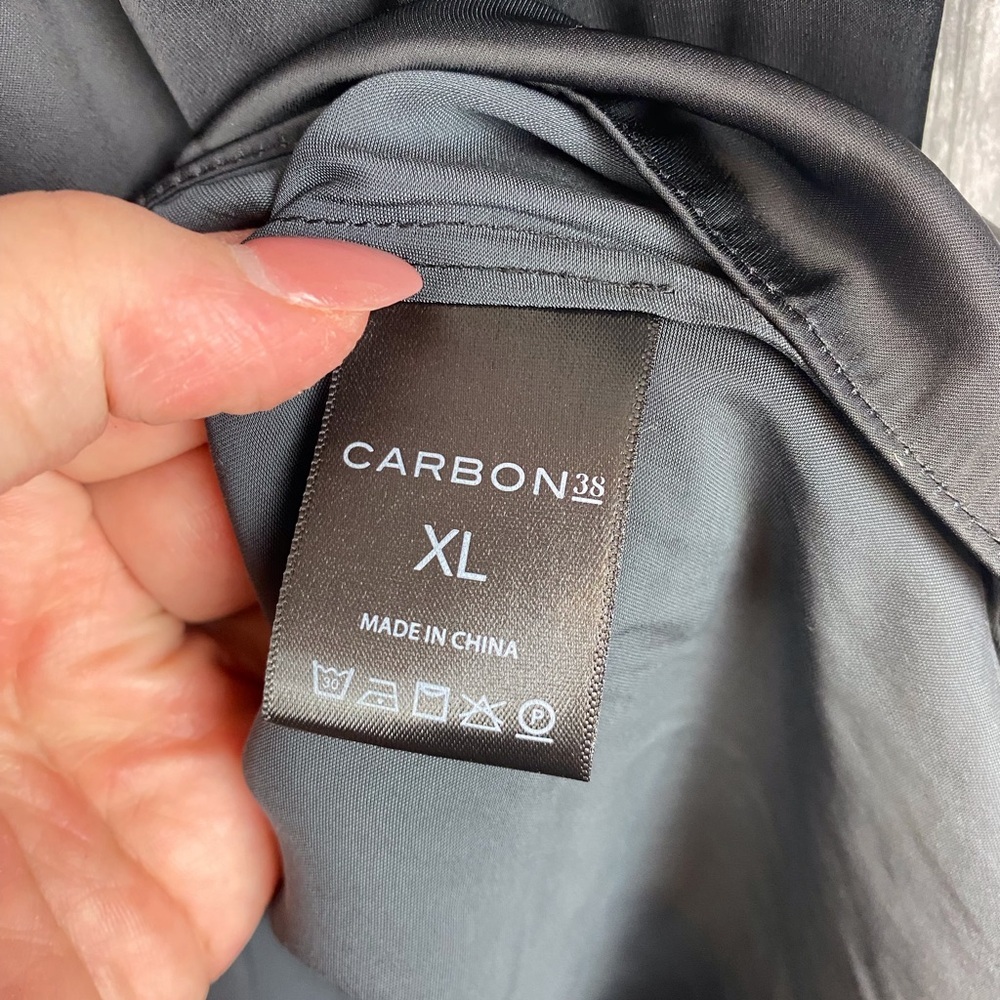 Carbon 38 Satin Asymmetrical Hem Tank in Black Size XL. - Picture 5 of 8